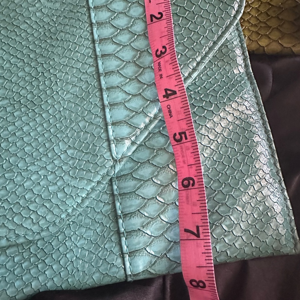 Luxury Turquoise & Apple Green Snakeskin clutch (2) - Picture 6 of 6